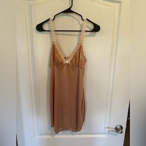 Circa 2000 women’s vintage y2k tan mini satin slip dress no tag see measurements